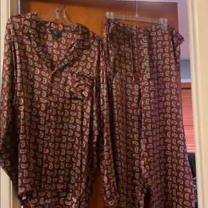 Men's 100% silk lounging pajamas . Great gift!